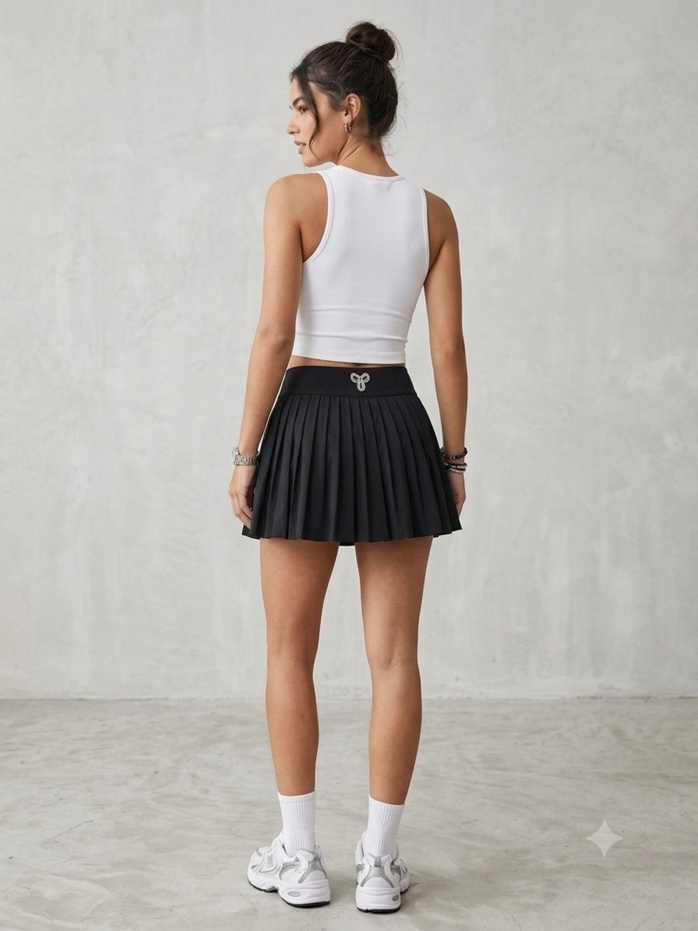 Aritzia Black Pleated Mini Skirt